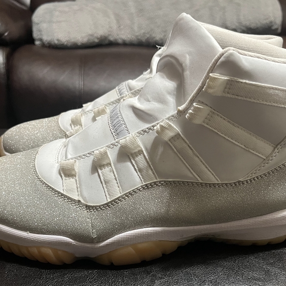 Jordan Athletic Shoes in White and Silver